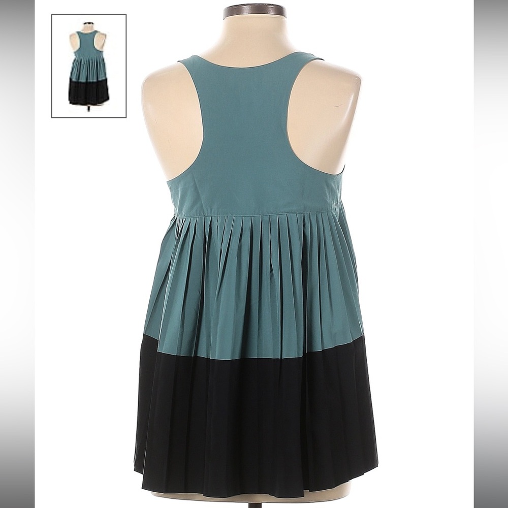 ATHLETA TEAL AND BLACK TANK TOP